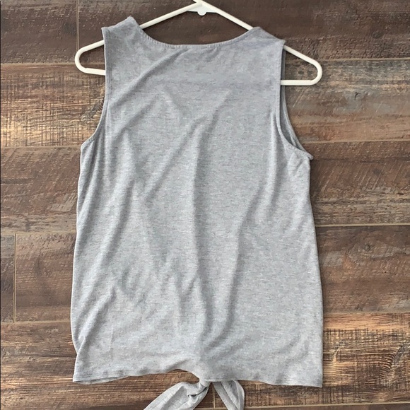 Women’s V-Neck Tie Bottom Tank Top - Picture 2 of 6